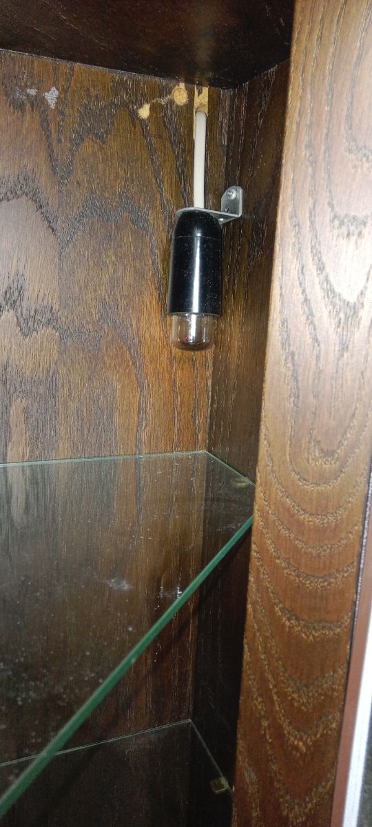 Esquinero madera vintage