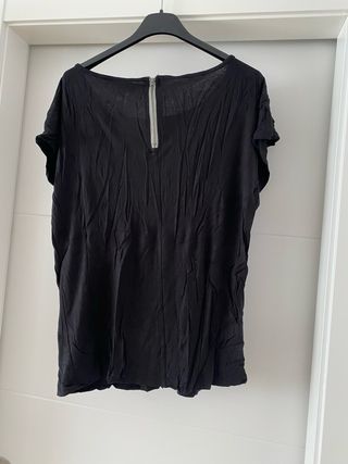 Camiseta negra con plateado, talla Xs 
