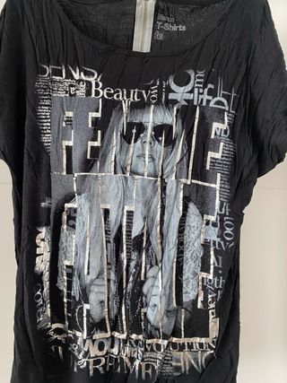 Camiseta negra con plateado, talla Xs 