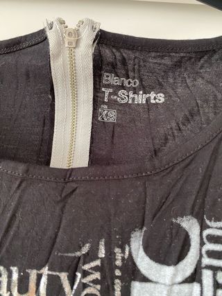 Camiseta negra con plateado, talla Xs 