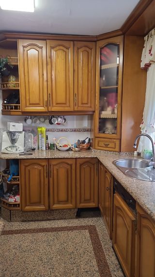 REGALO TODOS LOS MUEBLES DE COCINA.NO DESMONTO.
