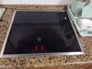 REGALO TODOS LOS MUEBLES DE COCINA.NO DESMONTO.
