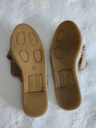 Sandalias planas tex -color oro