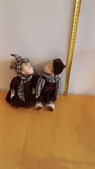 Bambole in porcellana.