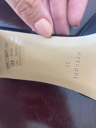 Zapatos Uterqüe negros tacón