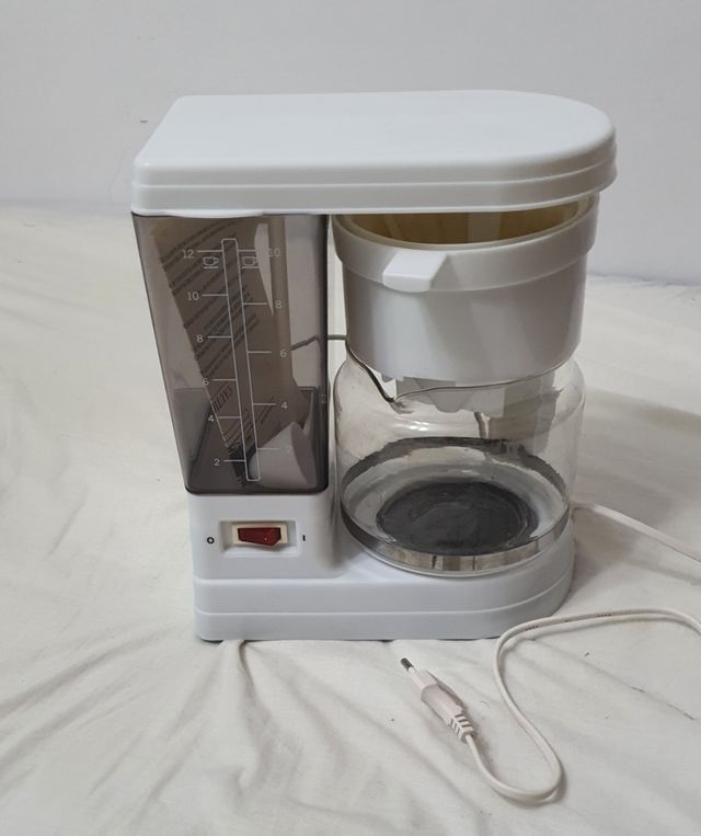 Cafetera goteo, blanca, nueva