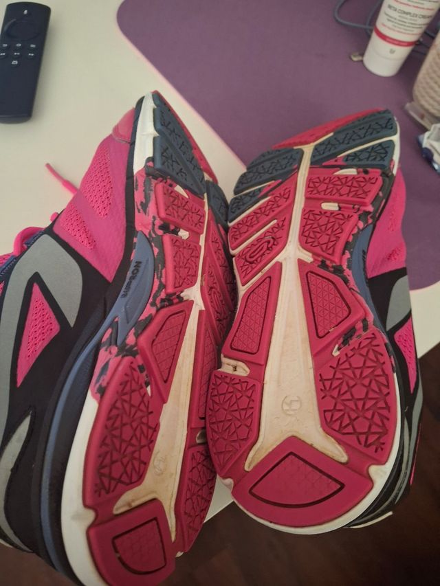 Zapatillas running Hippon rosas