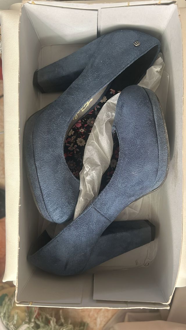 Zapatillas Mustang tacón azul - 37