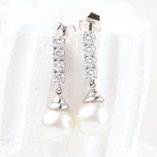 Pendientes vintage con diamantes y perlas