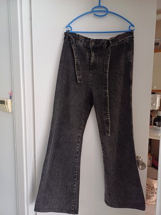 Pantalones campana Scalpers negros