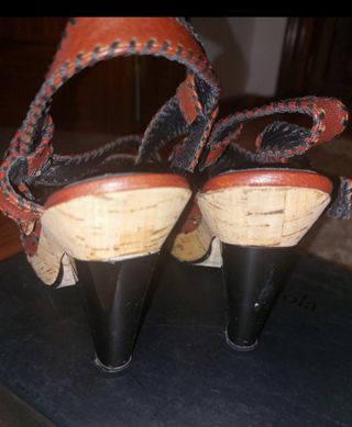 Sandalias Bimba y Lola Marrón