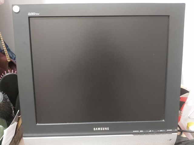 Televisor Samsung LCD TV con TDT y Mandos