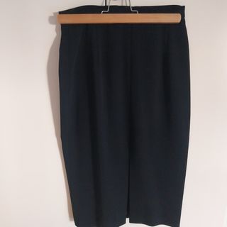Falda midi negra Zara. Ancho cintura 31cmlargo 63 