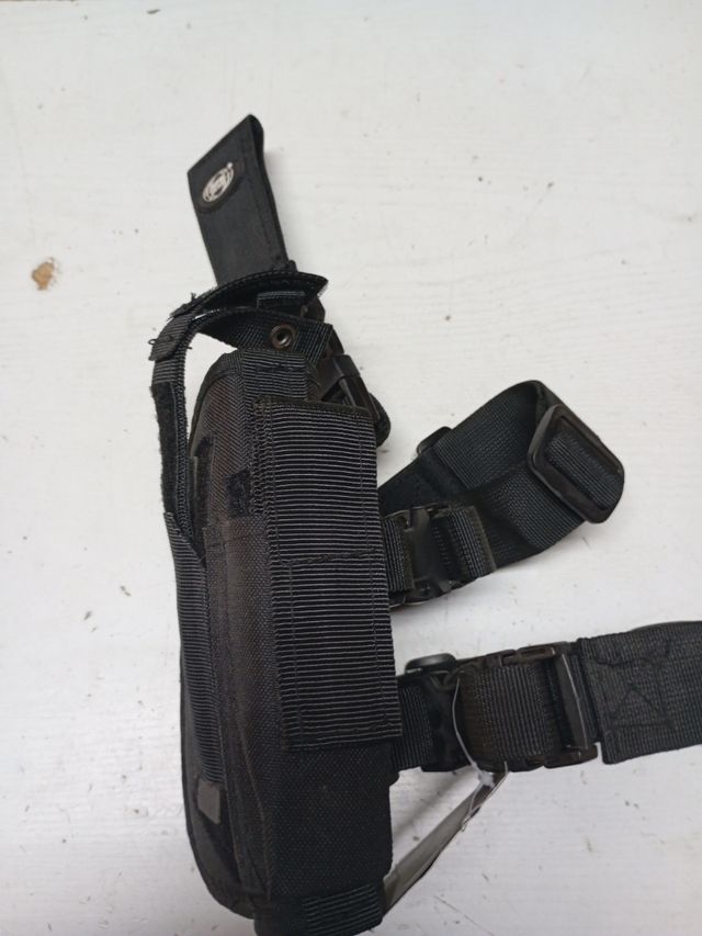 Funda Pierna Pistola MOLLE Negra