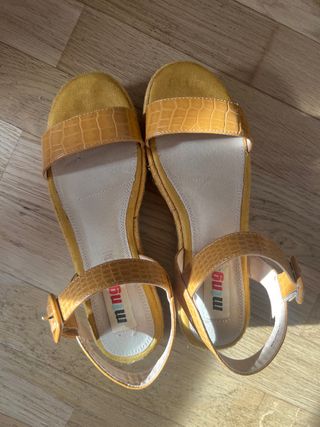 Sandalias esparto mostaza