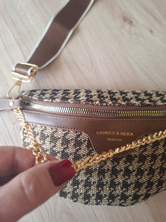 Bolso riñonera CAHRES & HEKA