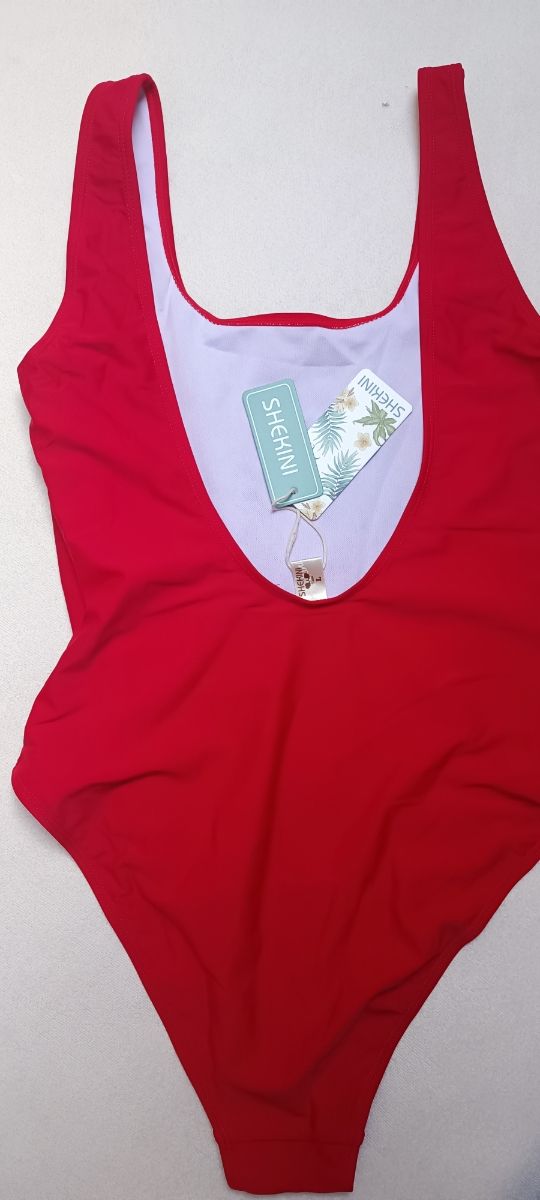 Costume intero rosso nuovo con cartellino