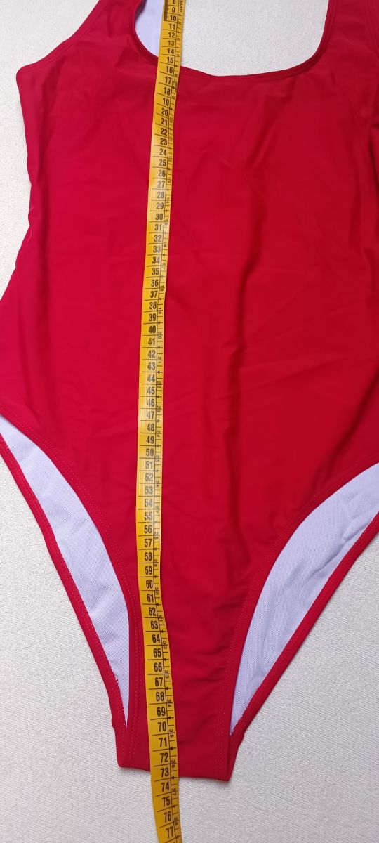 Costume intero rosso nuovo con cartellino