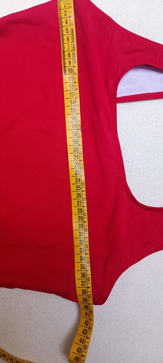 Costume intero rosso nuovo con cartellino