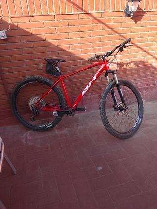Bicicleta BH montaña roja