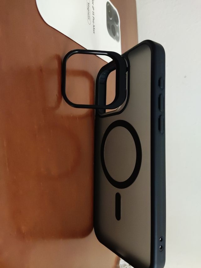 Funda Magnética iPhone 15 Pro Max