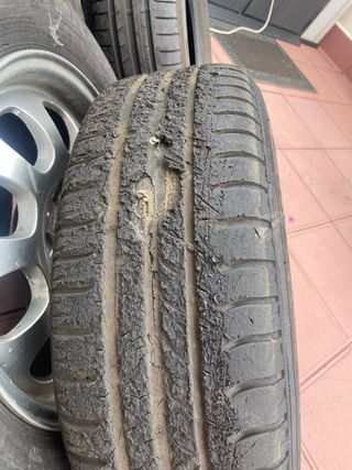 4 Llantas 15” bmw y 4 ruedas dunlop