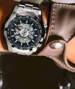 Reloj automático
