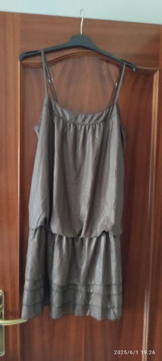 Vestidos azul y negro