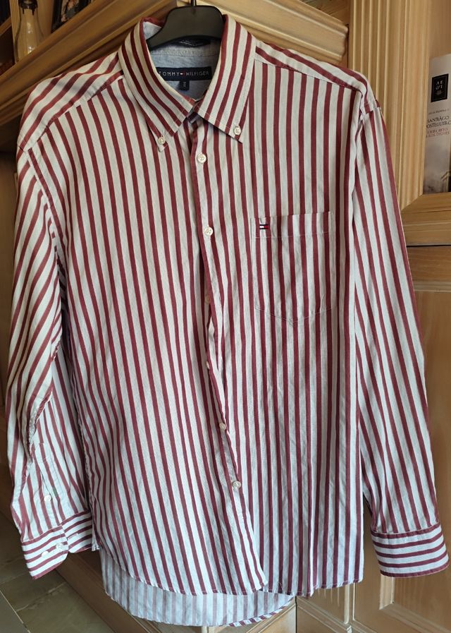 Camisa Tommy Hilfiger M rayas rojas