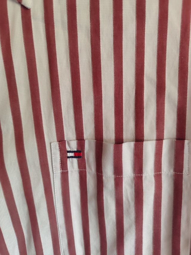 Camisa Tommy Hilfiger M rayas rojas