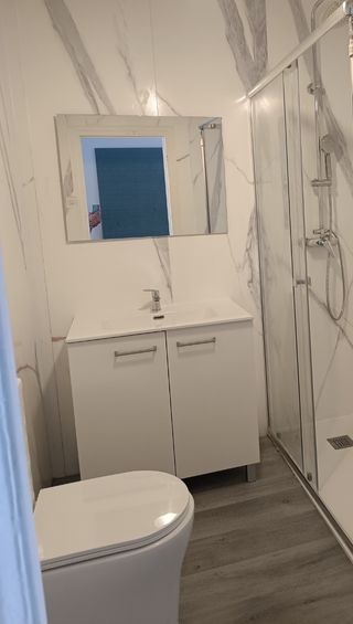 Baño completo: sanitarios y grifería