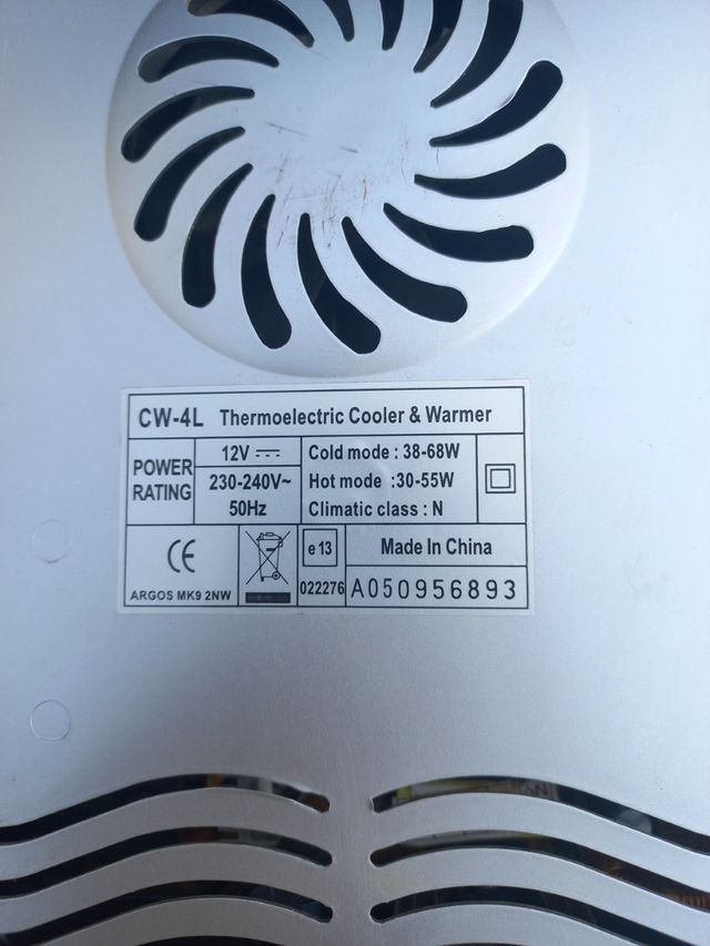 Geladeira mini portátil - Frio/Calor