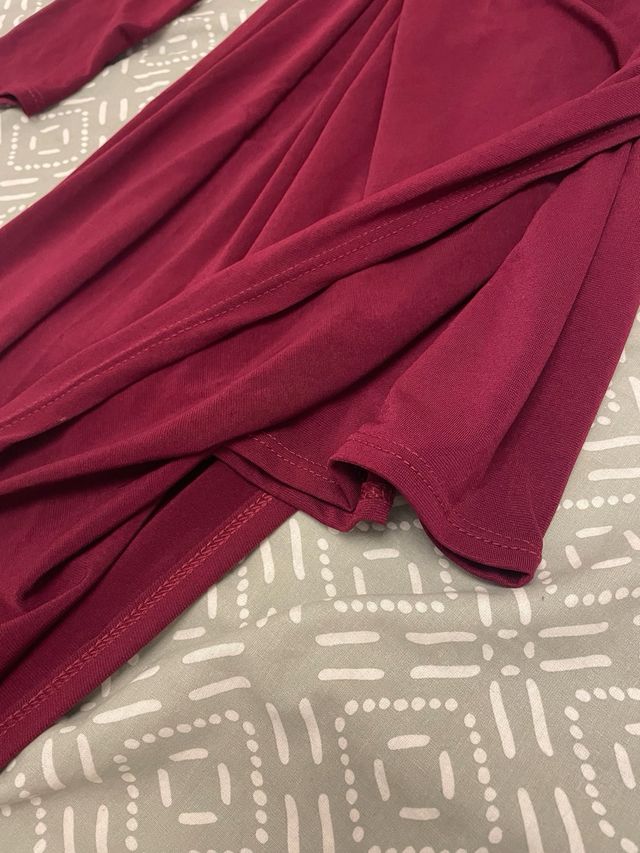 Vestido asimétrico Pura Vida burdeos