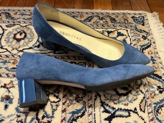 Zapatos de ante azul klein