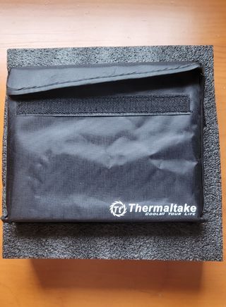 Fuente alimentación Thermaltake 1200W