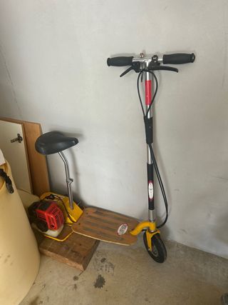 Patinete motor gasolina marca Mosquito