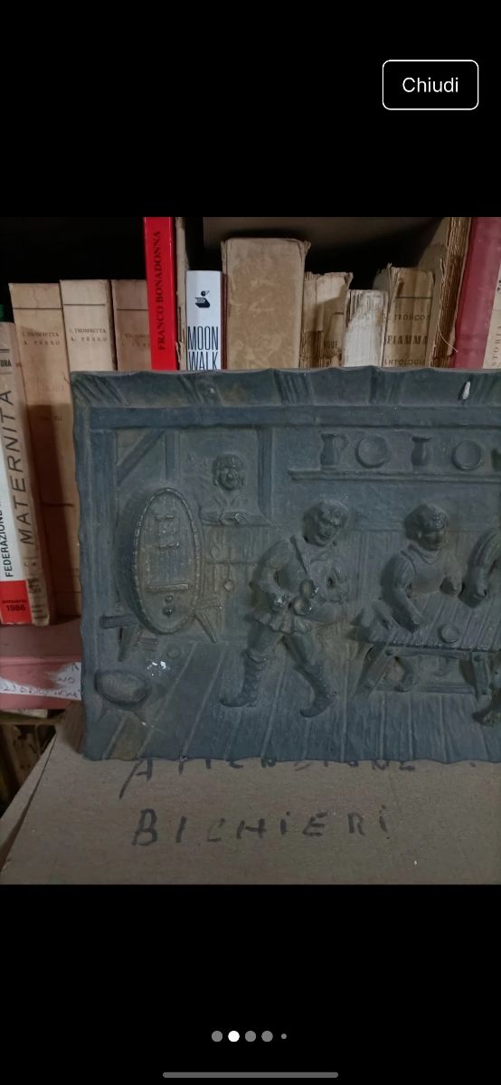 Piastra camino antica in ghisa