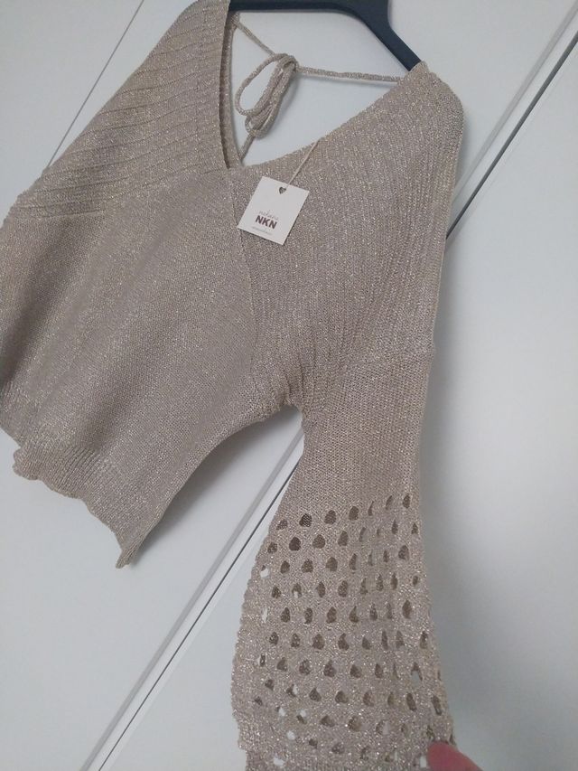 Jersey Nekane dorado con calados T. S/M etiqueta