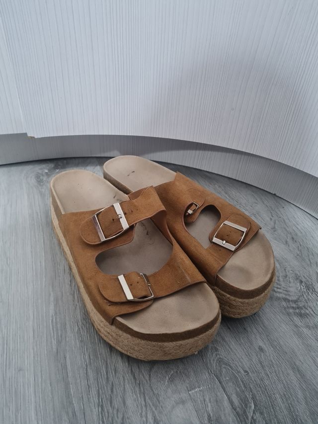 Sandalias plataforma marrón
