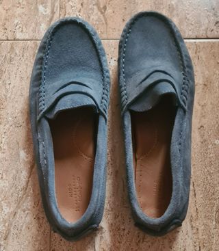 Zapatos niño azul claro de ante. Mocasines