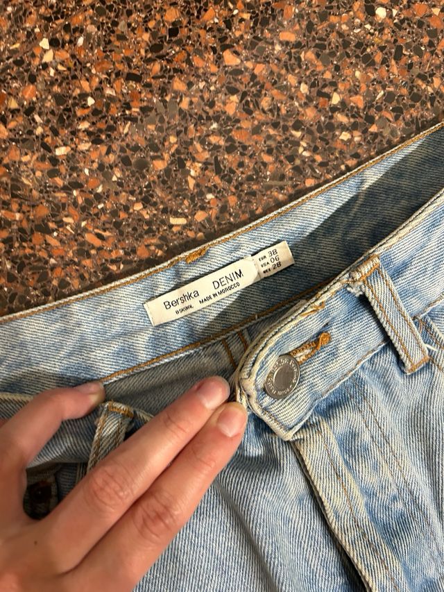 Mini falda vaquera Bershka - talla M