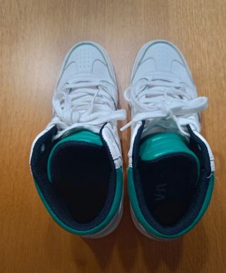 Zapatillas deportivas Zara blancas y verdes
