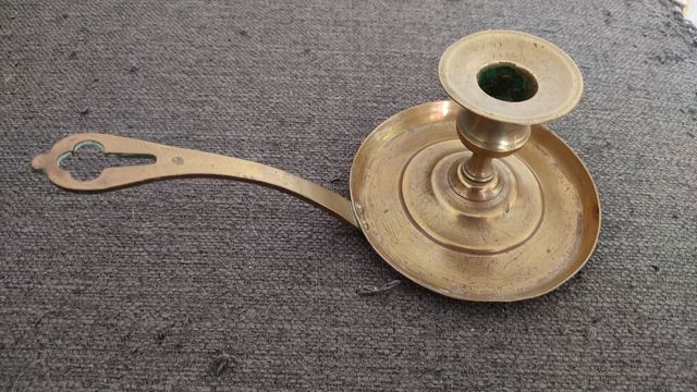 Palmatoria antigua portavelas