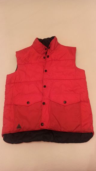 Chaleco reversible azul marino y rojo