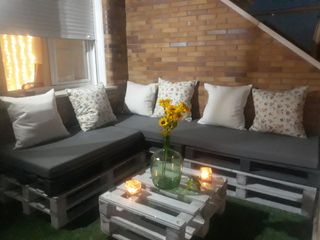 Sofá-rincón palets + mesa: ideal terraza