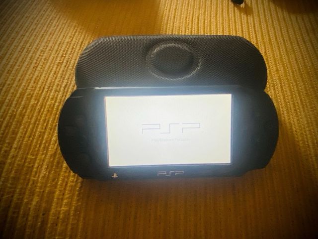 PSP preta - Console em perfeito estado
