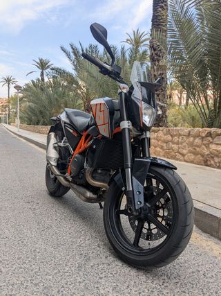 KTM Duke 690 - único dueño