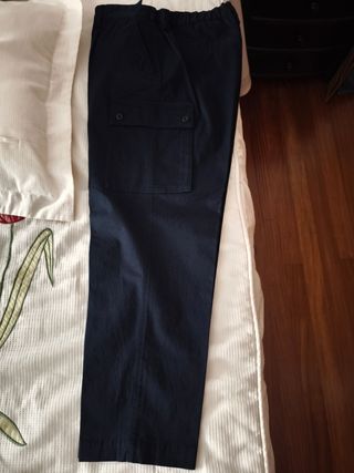 Pantalón cargo Zara azul marino 