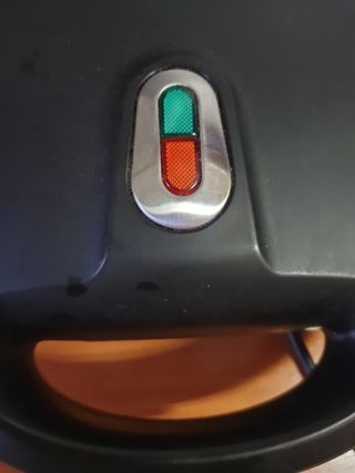 Sandwichera eléctrica 