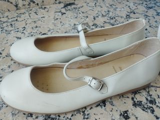 Zapatos Cucadas niña blancos, talla 37
